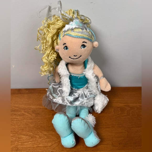 manhattan toy Other - Snowflake Sophie Groovy Girls Collectible Plush Doll 2009 Y2K